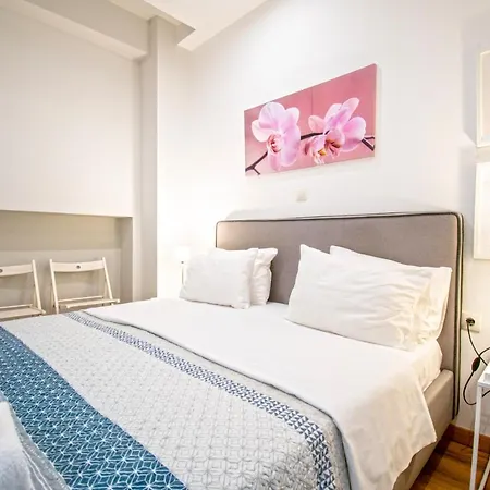 Syntagma Square Athenian Apartment *
